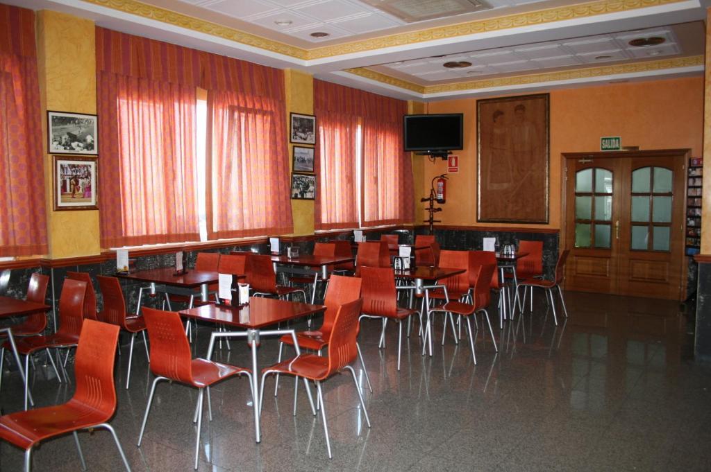 Hotel Los Toreros Del Trabancos Siete Iglesias de Trabancos Exterior photo